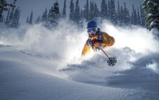 pg模拟器：2025年巴黎同城德比火爆上演，圣曼主场激战FC，边路风云与伤病阴影交织