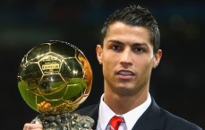 PG游戏|往死里用酿苦果！湖人四大主力伤退，41岁詹姆斯独木难支，雷迪克难逃其咎