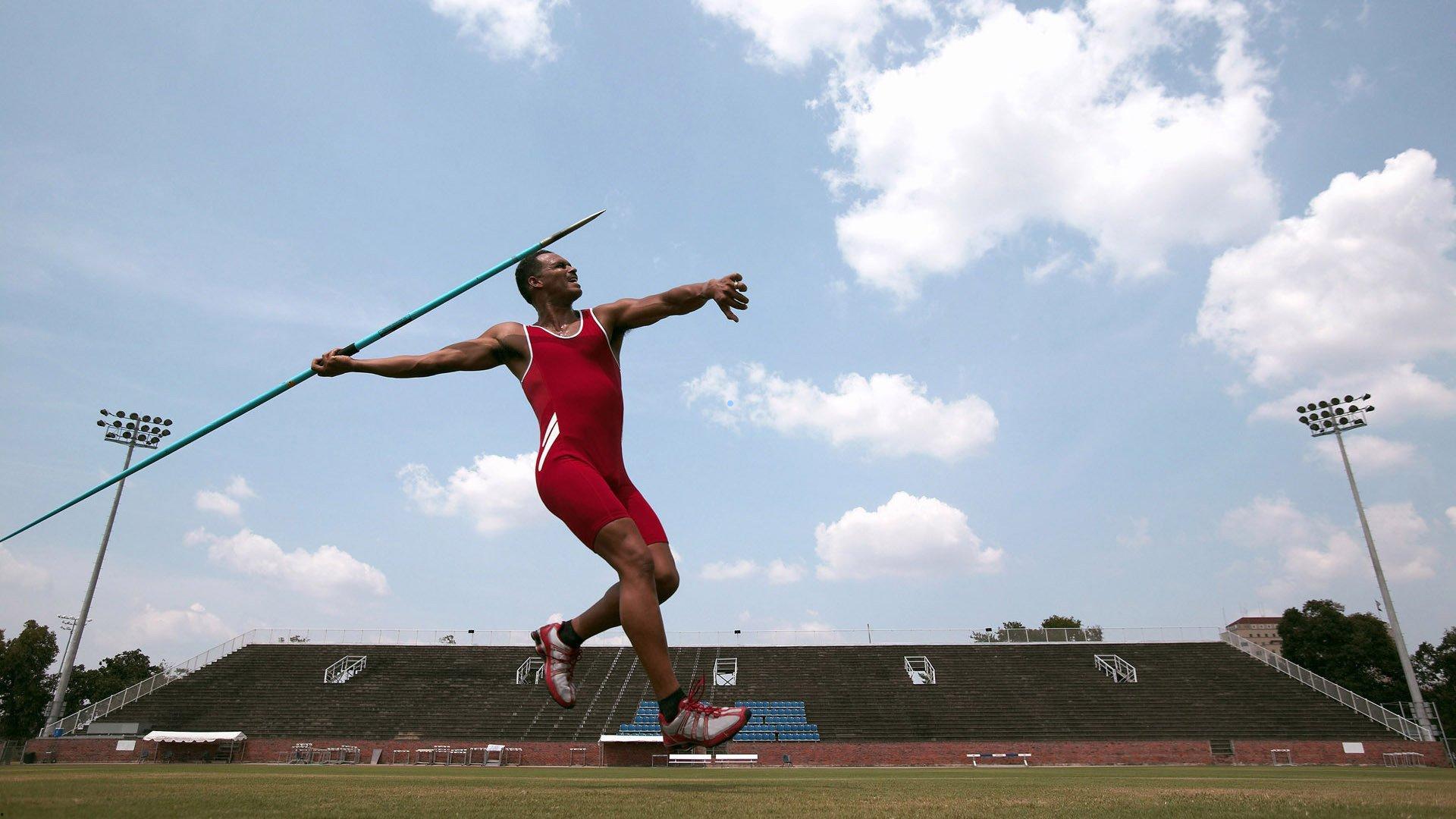 巴塞罗那陷入莱万多夫斯基未来抉择，续约之门仍未关闭